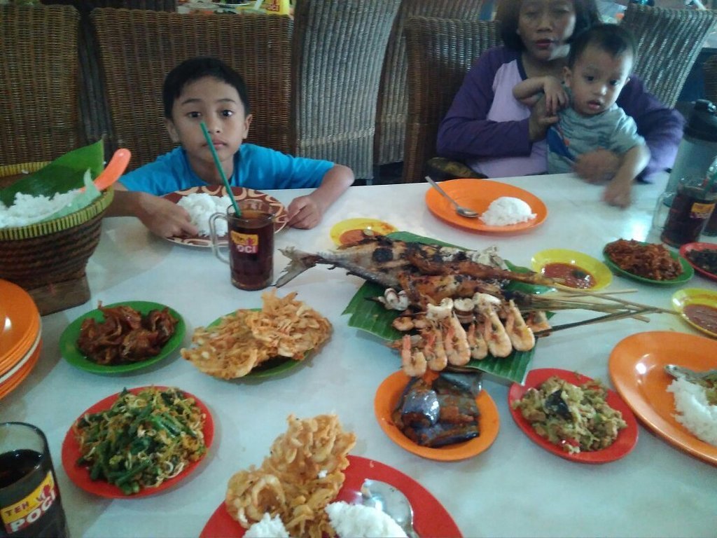 Rumah Makan Ibu Entin